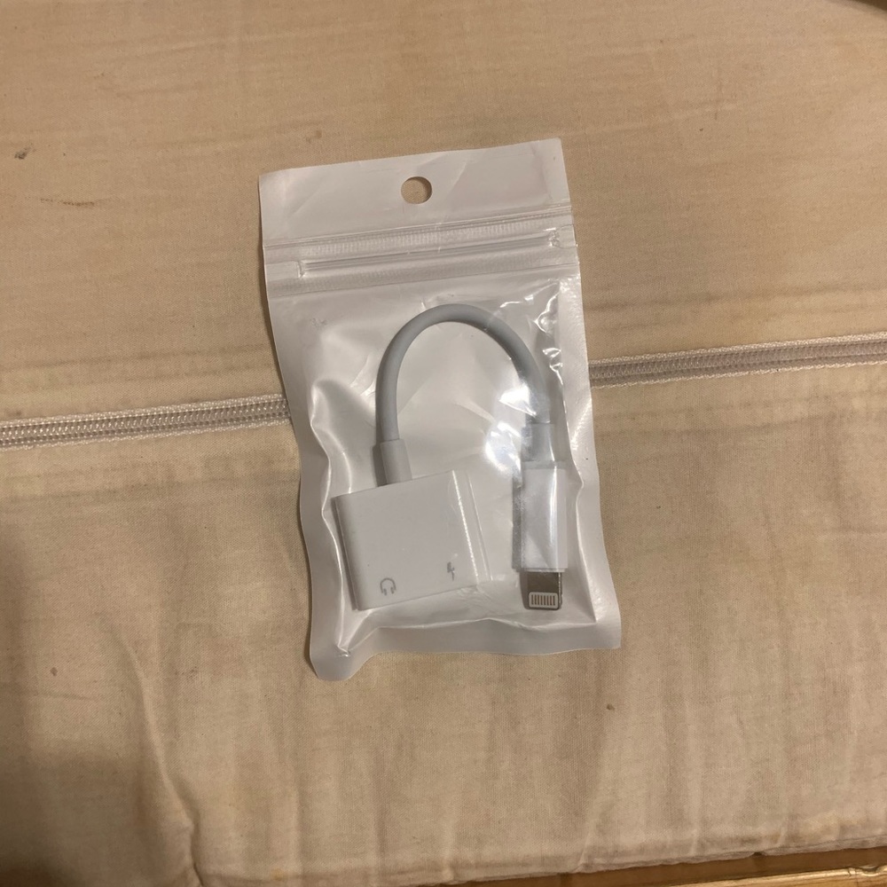 Lightning 3.5mm Headphone Jack Adapter